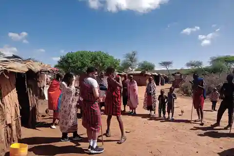Quénia: Visita à aldeia Maasai com espetáculo de danças tradicionais