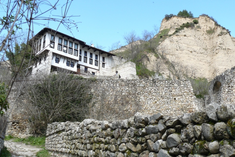 Tour de día completo al monasterio de Rila y Melnik