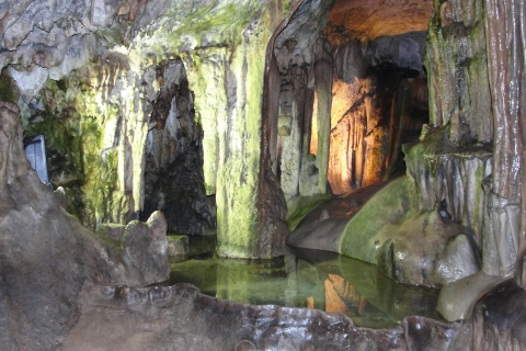 Recorrido de un día por el parque natural y cuevas Vratsa Karst con caminata