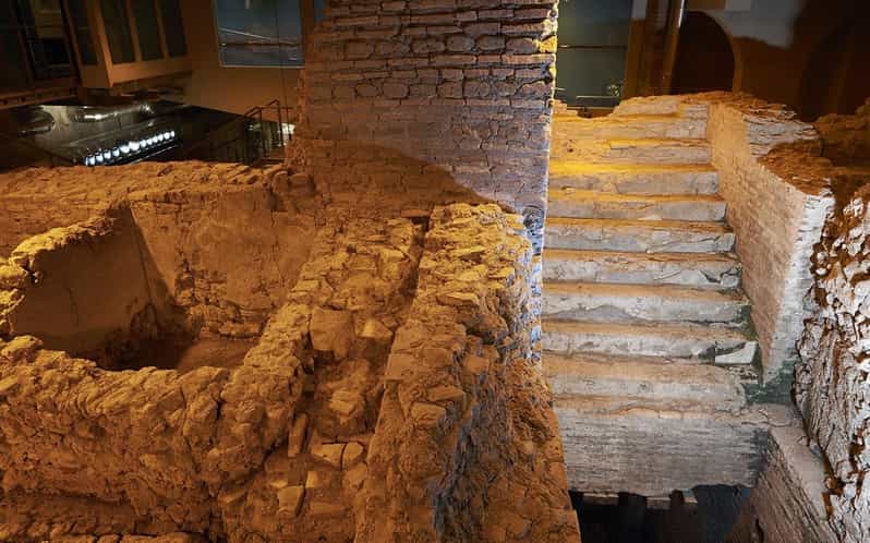 Rome: Private Vicus Caprarius Underground Tour