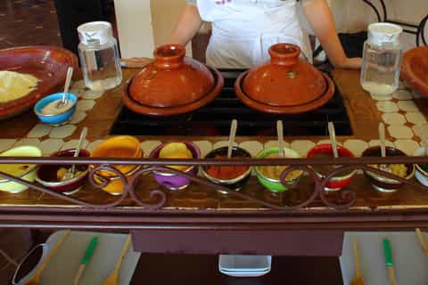 Aula de culinária marroquina de meio dia em Marrakech