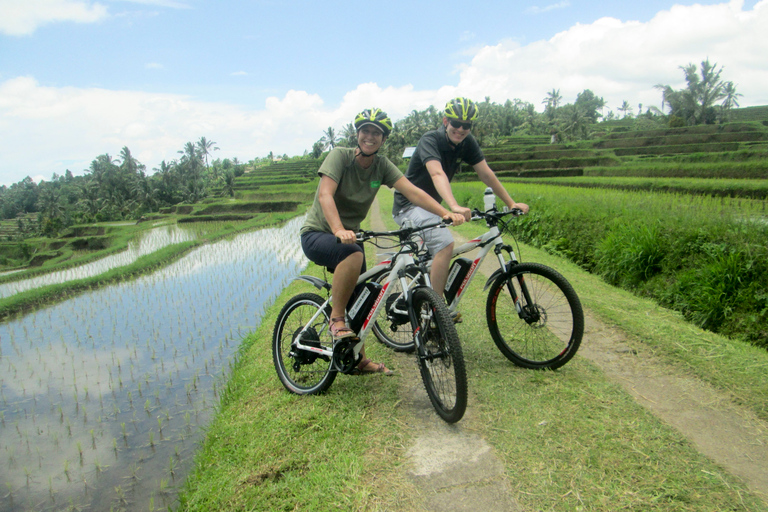 Bali: Jatiluwih e-bike- en trektocht van een hele dagBali: Jatiluwih Full-Day E-Bike en Trekking Tour