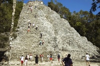 Visita guiada a pie del sitio arqueológico de Coba - Hizvo