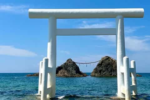 Fukuoka: Itoshima Waterfall, Ramen, and Fukuoka Tower Tour - 2026
