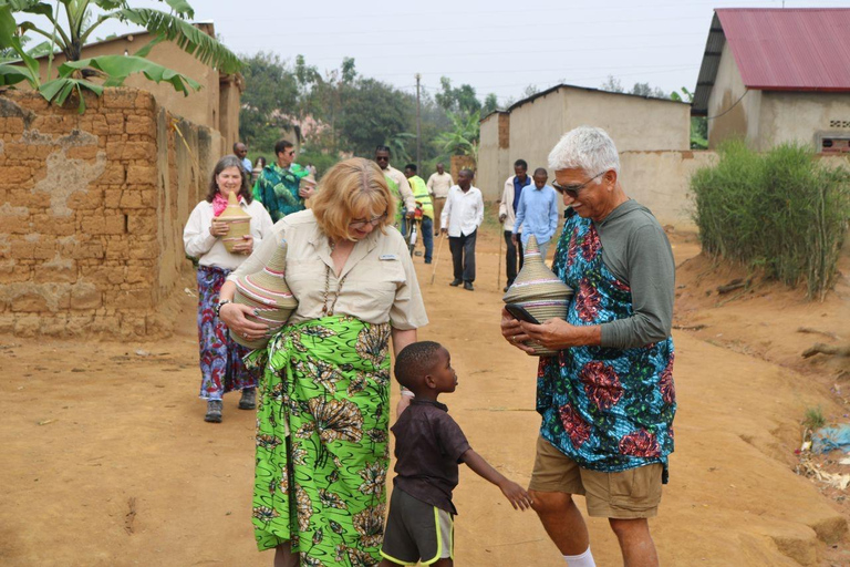 جولة في قرية مايانجي للمصالحة