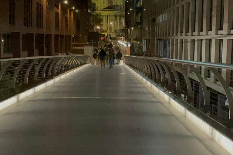 London: Tour through the history of the Thames, from St. Paul's to Tower Bridge