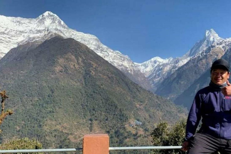 Pokhara: 4-dagars vandring i bergen Ghorepani, Poonhill och GhandrukPrivat resa med måltider inkluderade