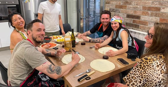 Bake Neapolitan pizza & tiramisu in Sicilian home
