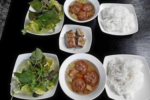 Weekend Hanoi Night Market & Street Food Tour