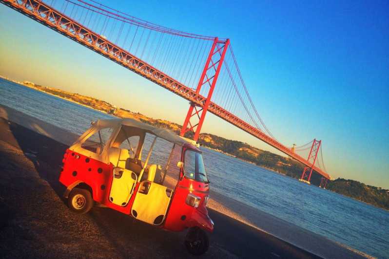 Tour in tuktuk dei 7 colli di Lisbona (Città Vecchia&Chiado)