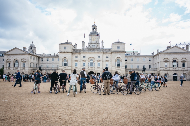 Londres: recorrido en bicicleta por monumentos y gemas secretasTour de 3 horas por Londres en bicicleta tradicional
