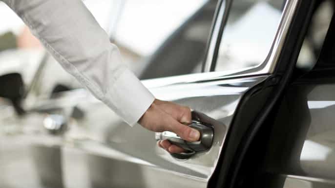 lisbon airport private transfer to/from cascais or estoril