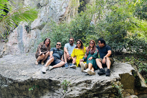 Da Nang: Roundtrip Transfer to Hoi An with Lantern Festival Option: Da Nang- Hoi An - Da Nang