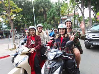 Hanoi: Einkaufen und Essen Market Tour mit dem Motorrad Hanoi: Einkaufen und Essen Market Tour mit dem Motorrad
