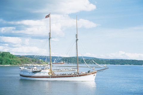 Oslo: 3-stündige Jazz-Segelbootsfahrt mit Buffet