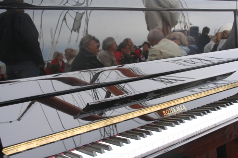 Set Sail in Oslo: 3-Hour Jazz and Buffet Cruise Oslo: 3-Hour Jazz and Buffet Cruise