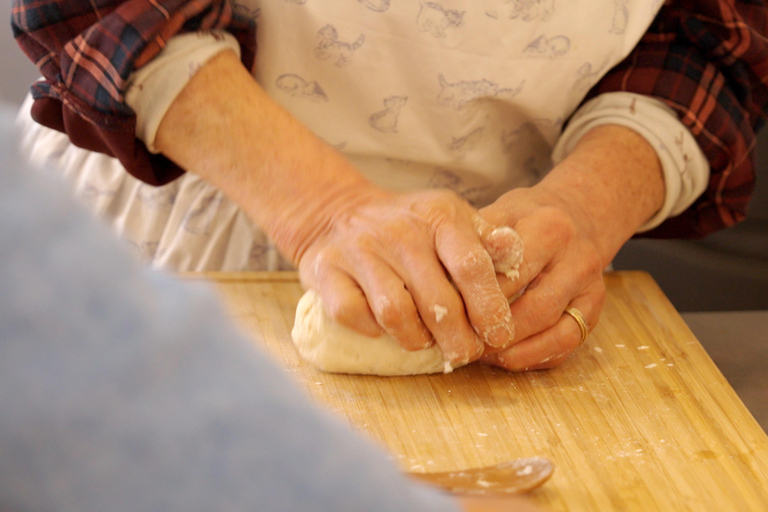 Nouilles faites à la main avec la grand-mère coréenne