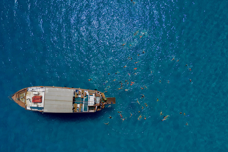 Faliraki : Trasferimento e crociera a Lindos con 3 soste per il bagno