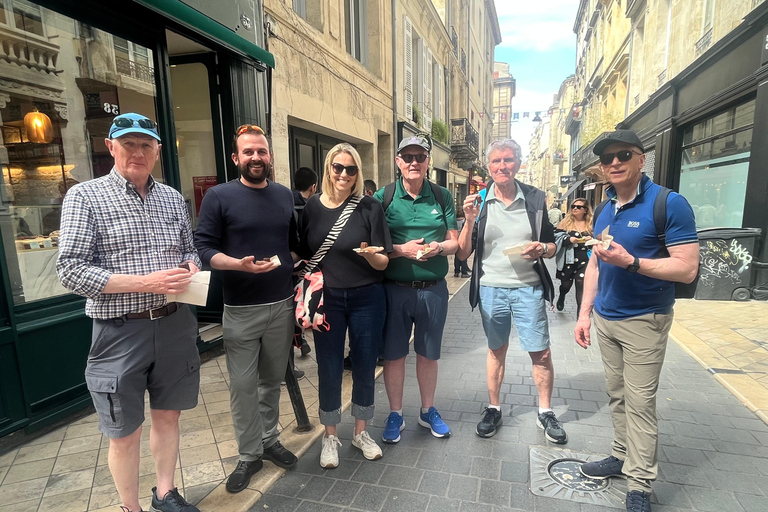 Bordeaux: tour per piccoli gruppi con caffè e pasticcini