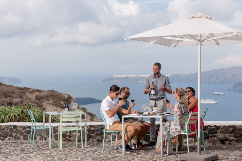 Santorin : visite de 3 caves avec un sommelierVisite privée du vignoble