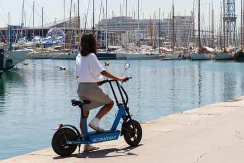 barcelona tour de 2 h por montjuïc en patinete eléctrico