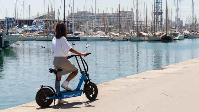 barcelone visite de 2 heures de montjuïc en scooter électrique