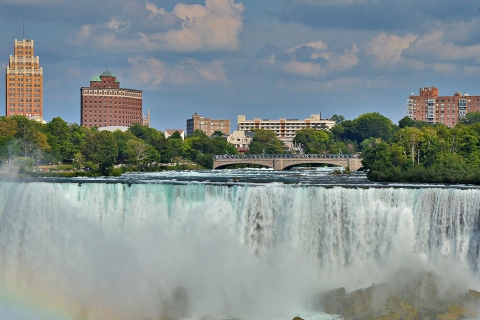 Private Buffalo Airport to New York Niagara Falls Transfer Round-Trip Buffalo Airport to/from New York Niagara Falls