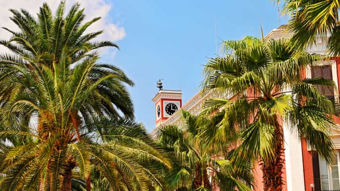 2hour private walking tour of bari with a local guide