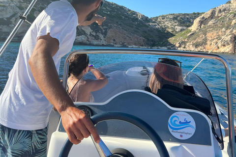 Cagliari: Devil's Saddle Boat Tour with Spritz and Chips