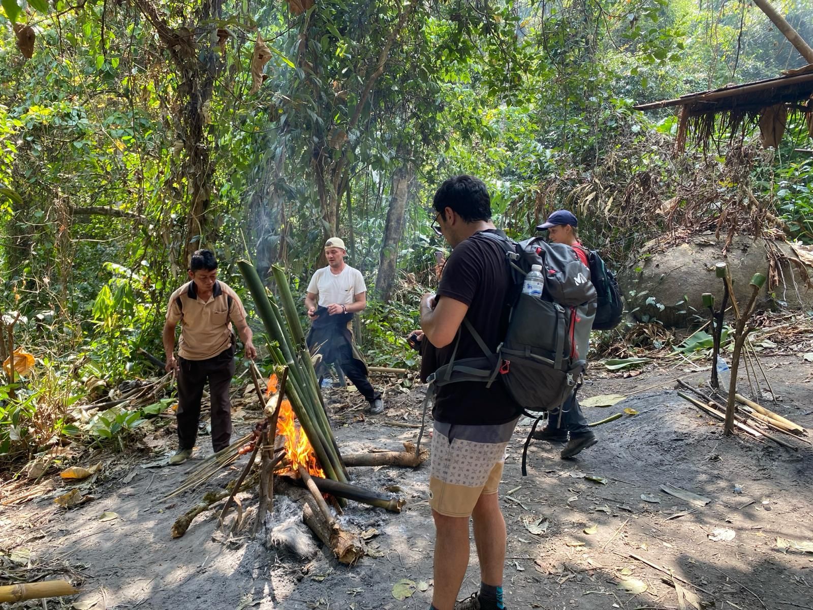 Authentische Wanderung nur zu Fuß im Dschungel von Chiang Rai