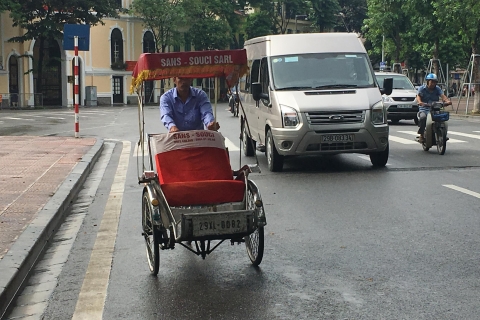 Hanoi Old Quarter: 1-Hour Cyclo Tour