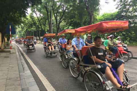 Hanoi Old Quarter: 1-Hour Cyclo Tour