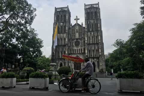 Hanoi Old Quarter: 1-Hour Cyclo Tour