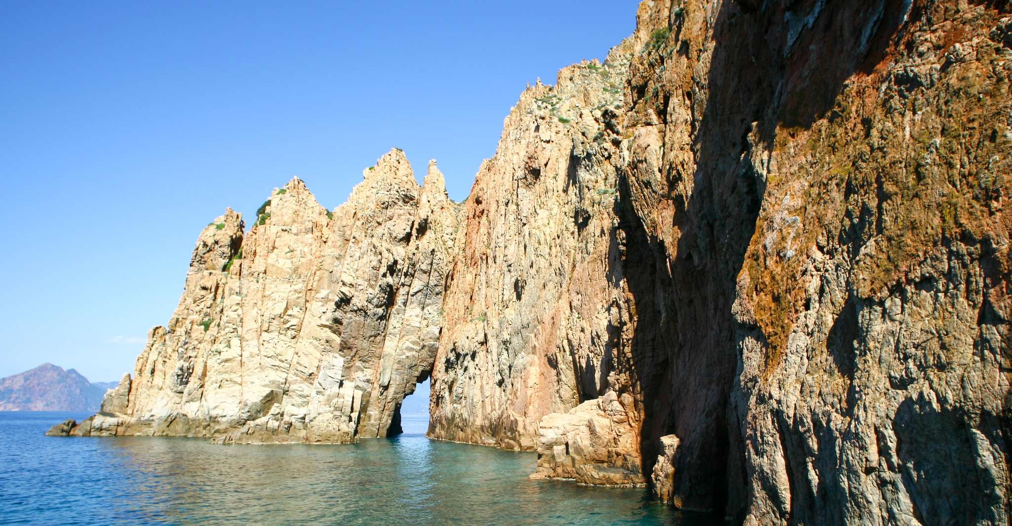 Ajaccio/PORTICCIO, Scandola Nature Reserve Guide Boat Tour - Housity