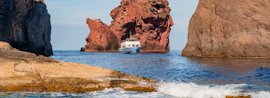 Depuis Porto : visite de Scandola et Girolata en bateau
