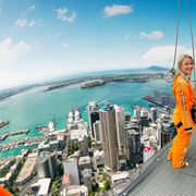 Auckland: Sky Tower SkyWalk - 192m High Edge Walk Auckland: Sky Tower SkyWalk - 192m High Edge Walk