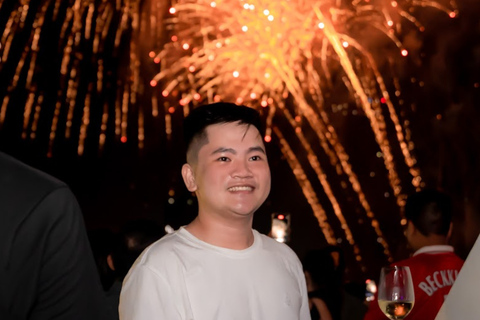 Da Nang: DIFF Fireworks Experience on a Han River Cruise [3rd Floor Seat] Set Menu Dinner Cruise | by TAURONGSONGHAN