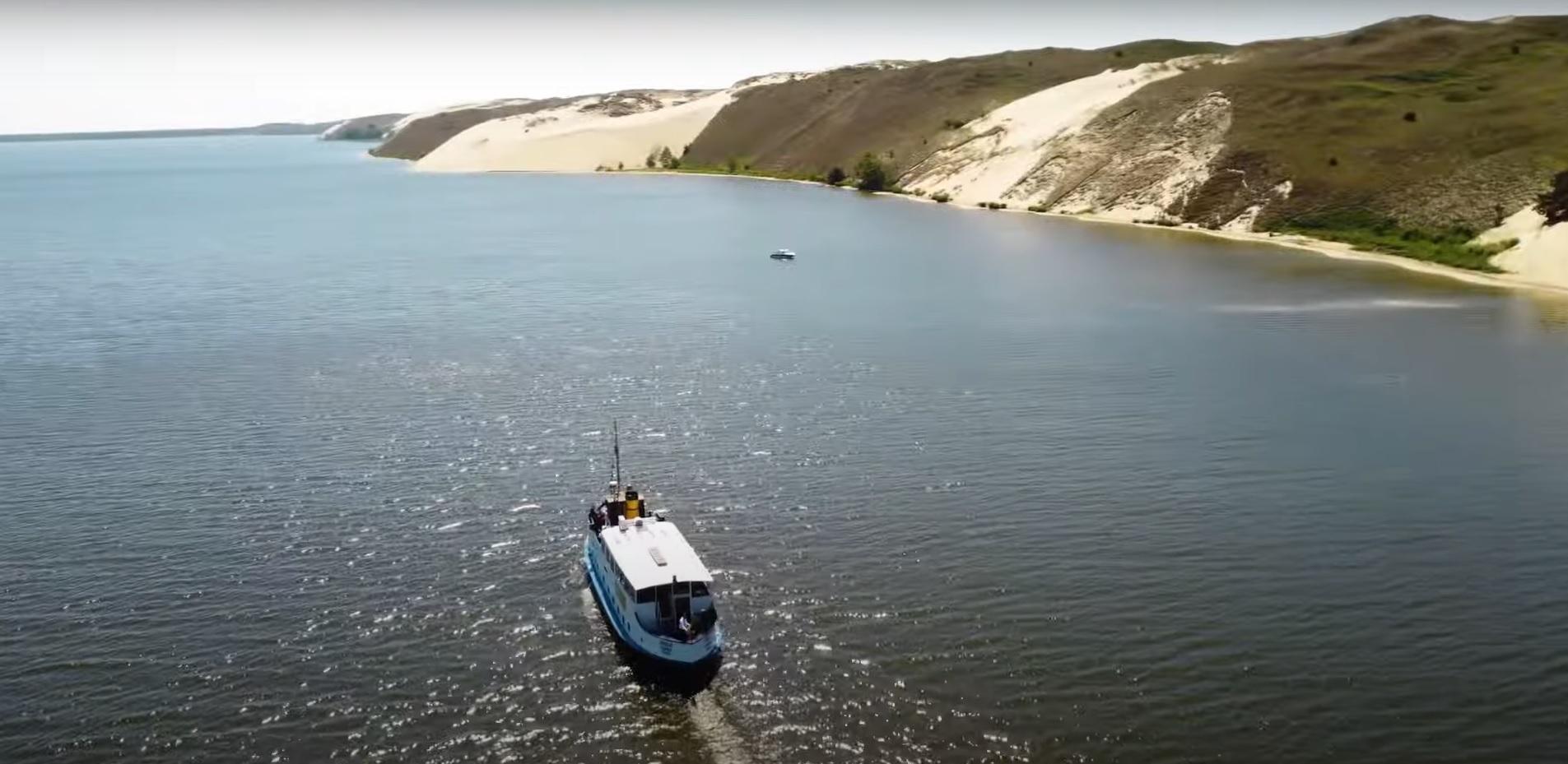 Juodkrantė: Bootstour zu den Toten Dünen auf dem historischen Schiff Forelle