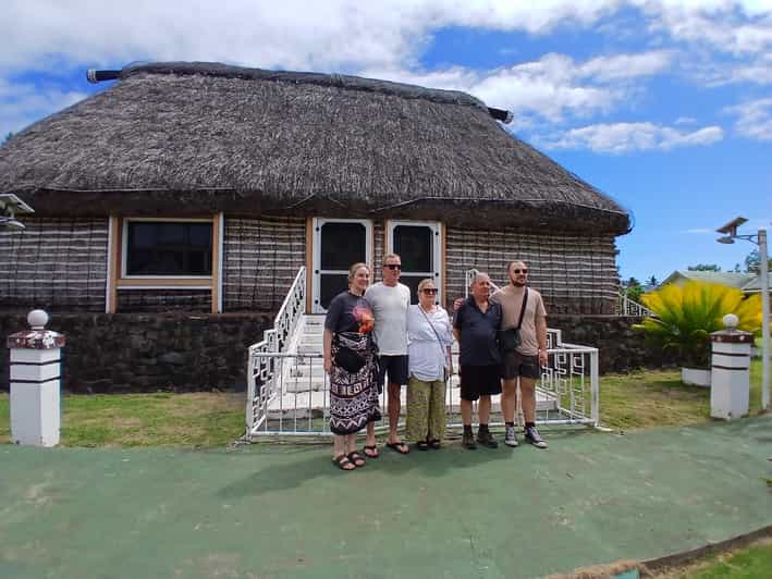 Nadi: Fijian Village Tour with Tifajek Mudpool and Hotspring