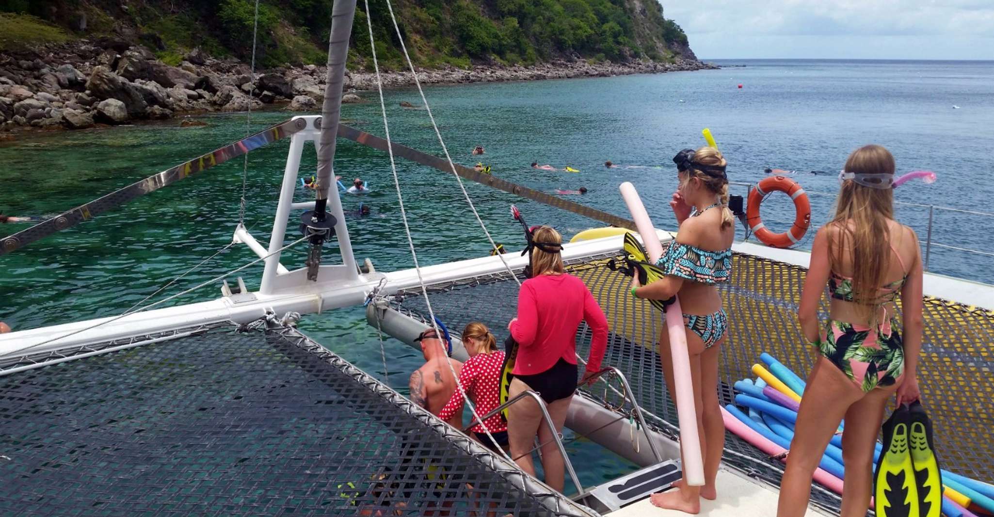 Saint-Kitts Voile et snorkel de 4 heures avec bar ouvert et déjeuner - Hizvo