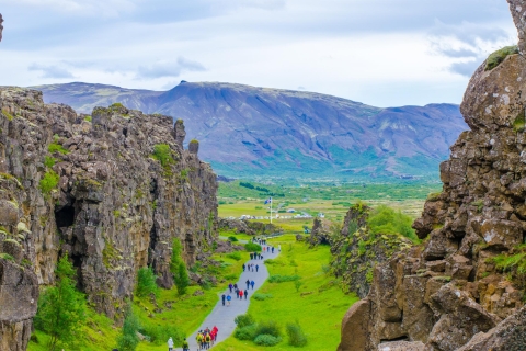 Z Reykjaviku: wycieczka po Złotym Kręgu i do Gamla LauginJednodniowa wycieczka bez odbioru