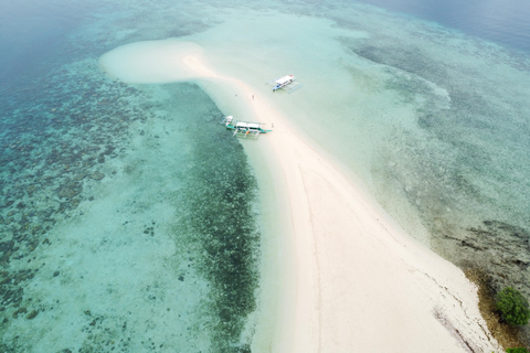 Dalla città di Coron: tour in barca delle spiagge e delle isole con pranzo