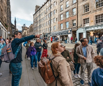 Edinburgh: Old Town History and Tales Walking Tour