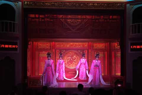 Guangzhou: Cantonese Opera and Pearl River Night Cruise