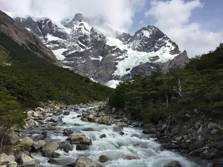 Excursión de un día a las Torres del Paine desde El Calafate | GetYourGuide