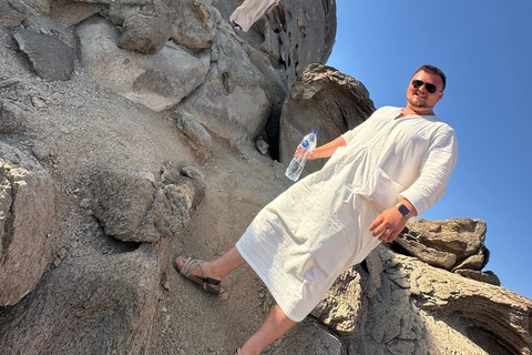 Jeddah: Caminhada na Montanha da Lua e Yoga ao Pôr do Sol