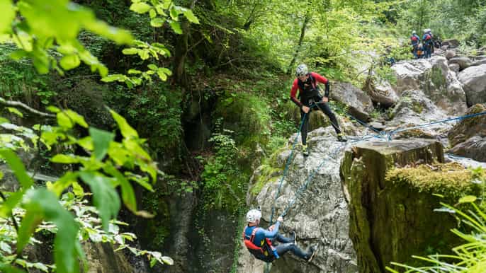 aventura de barranquismo en interlaken