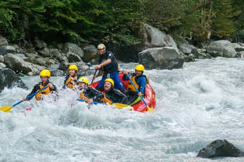 Ab Interlaken: 4-stündige Rafting-Tour auf der Lütschine