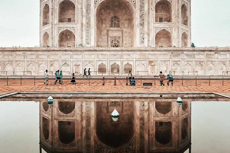 Jaipur: Private Transfer to Agra with Fatehpur Sikri