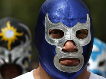 Только для солнца: Тако и пиво для рестлинга Lucha Libre! MexicanFiesta
